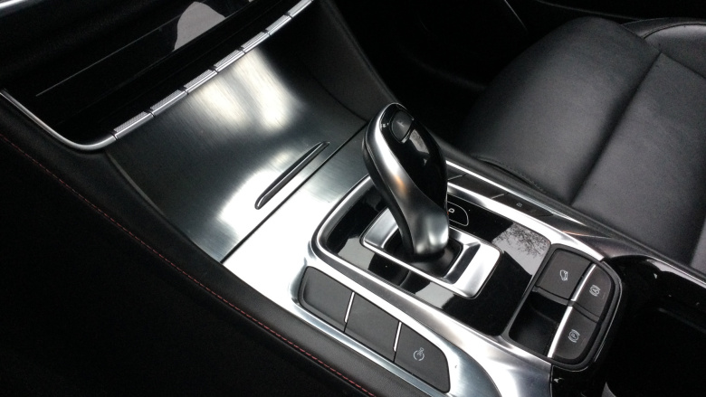 MG HS 1.5 T-GDI PHEV SE 5dr Auto Hatchback